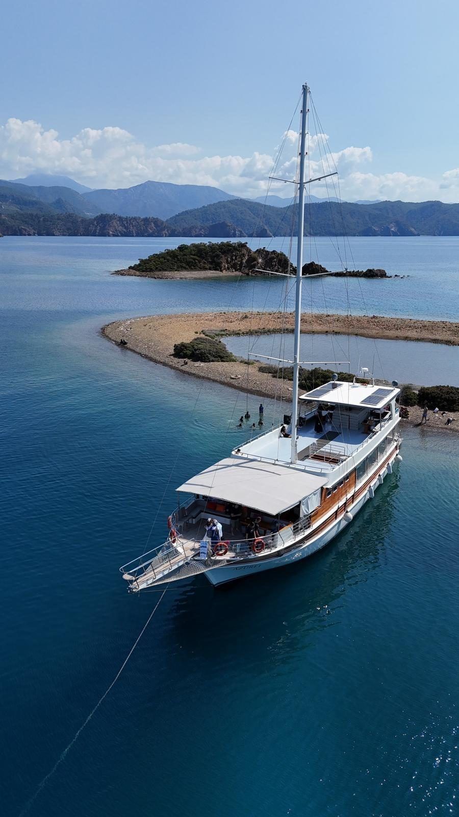 Grand Azure